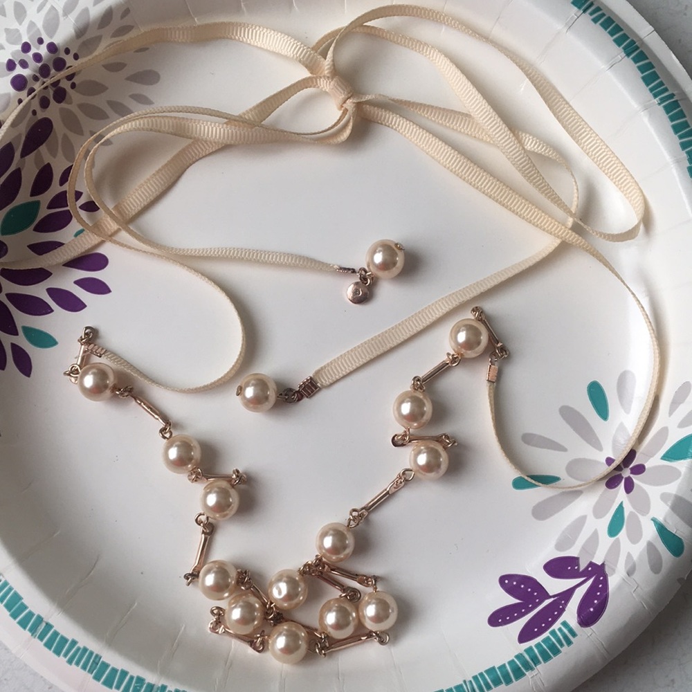 Rose Gold Pearl Necklace